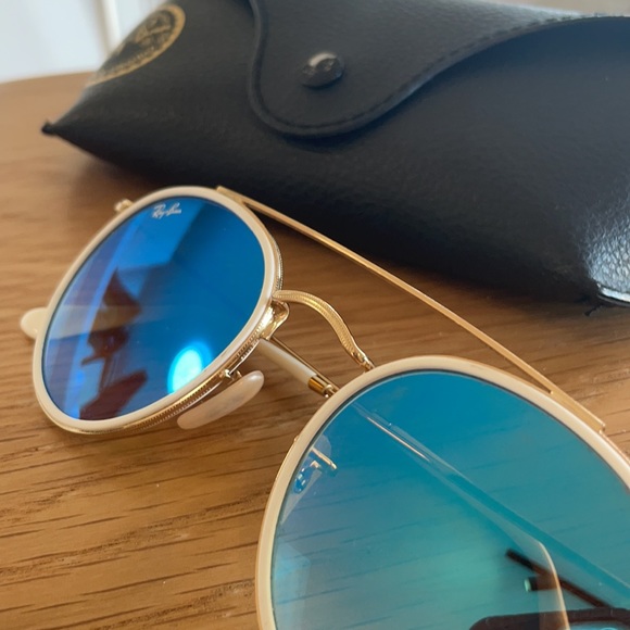 Ray-Ban Sunglasses - Blue Mirrored Certified - Picture 2 of 6